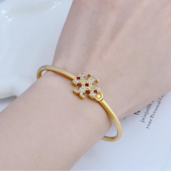 Tory Burch Jewelry - Tory Burch bracelet gold Tory Burch logo with diamond matte finish
